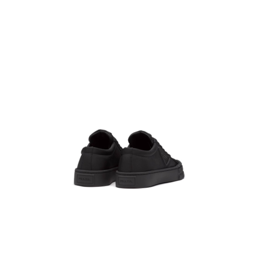 • PRADA Sneakers • - Picture 3 of 11
